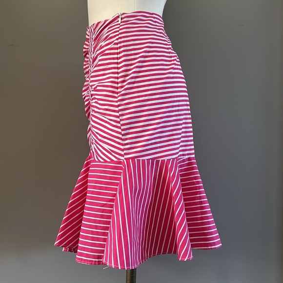 Y2K styled pink and white stripped skirt - Picture 2 of 3
